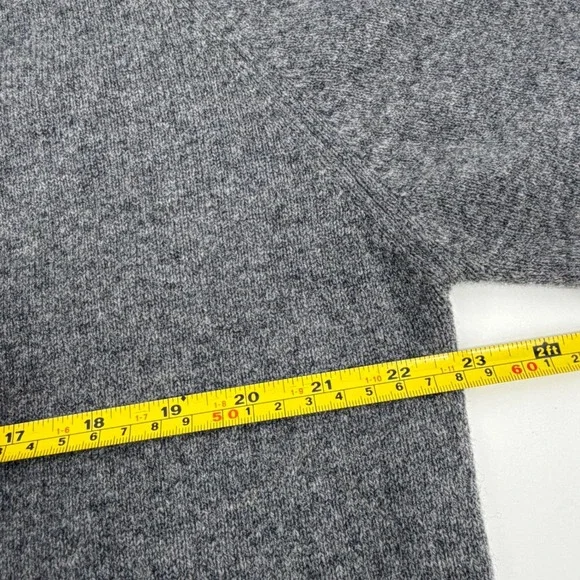 Brooks Brothers Mens 42 Lambswool Cardigan Sweater Grey Knitted in England VNeck - Picture 6 of 7